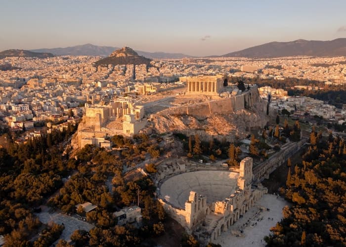 Αεροδρόμιο + Ξενοδοχείο + Επιστροφή